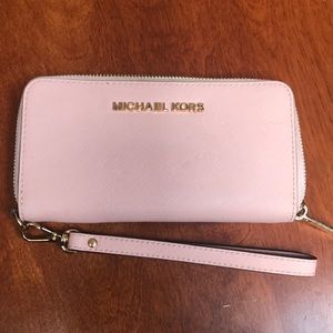 Michael Kors dusty pink wallet gold hardware